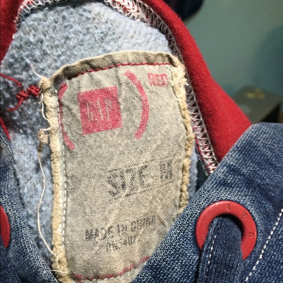 Sweater - Picture 4 of 4